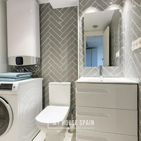 Myhousespain - Primera Linea De Playa Con Parking شقة خيخون