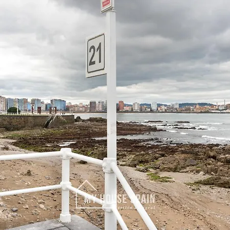 Myhousespain - Primera Linea De Playa Con Parking Gijon