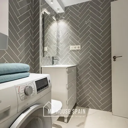 Myhousespain - Primera Linea De Playa Con Parking Apartment